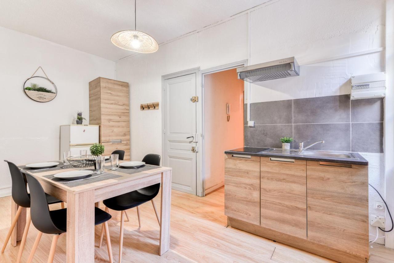 Le Central - Wifi - Tout A Pied Apartment Каркасон Екстериор снимка